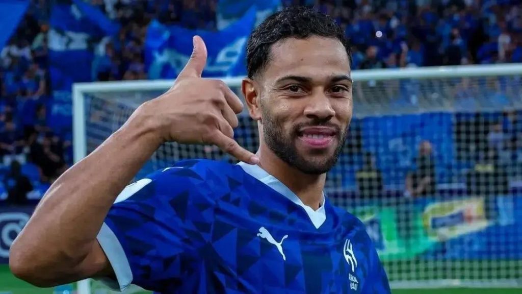 Renan Lodi acerta com Atlético-MG em véspera de Natal